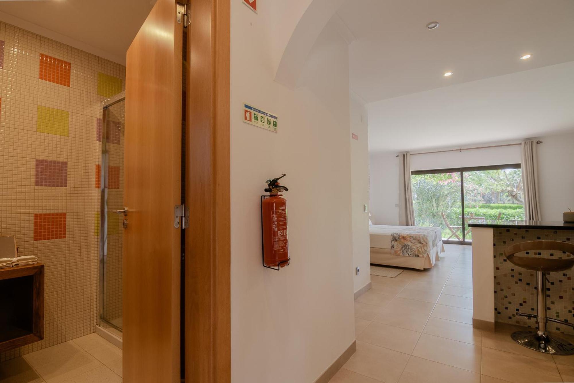 Coastal Retreat With Pool And Beach Access By Drago Rentals 알부페이라 외부 사진