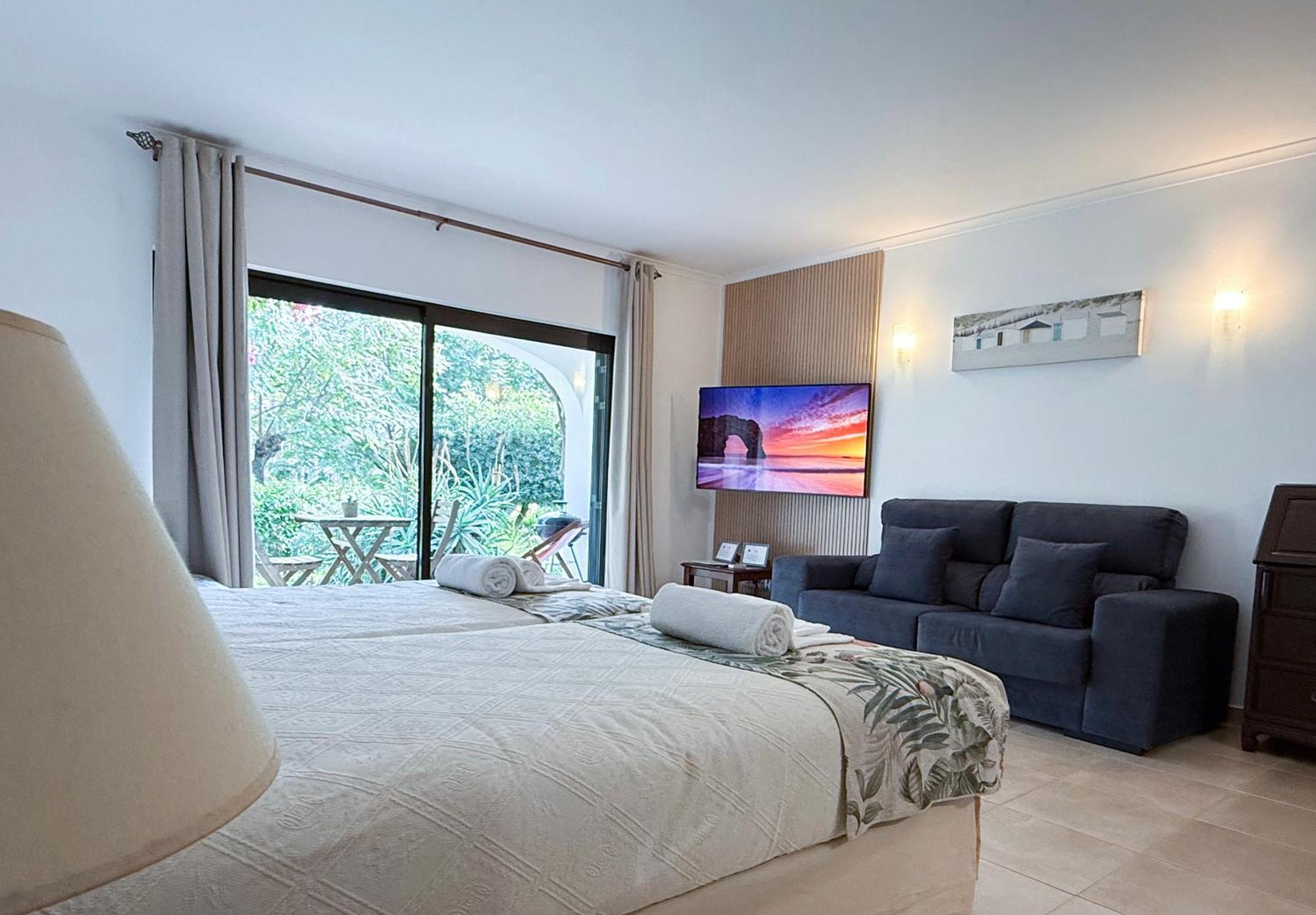 Coastal Retreat With Pool And Beach Access By Drago Rentals 알부페이라 외부 사진