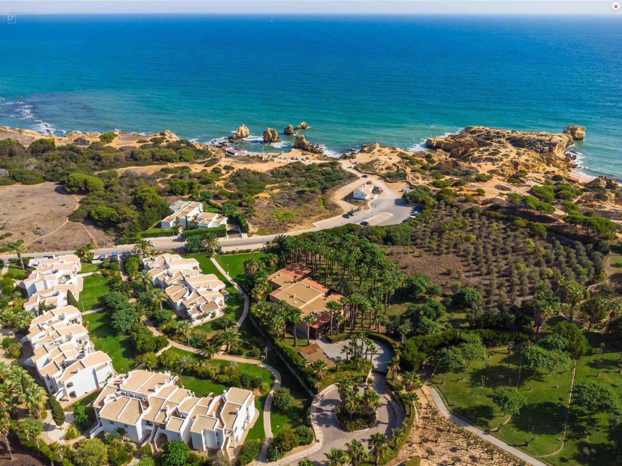 Coastal Retreat With Pool And Beach Access By Drago Rentals 알부페이라 외부 사진